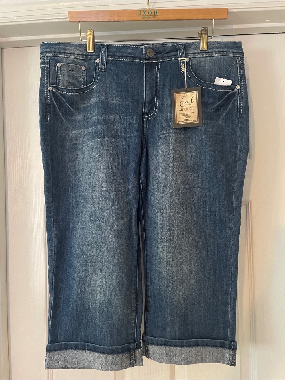NWT Earl Jean Denim Cuffed Capris -Size 14